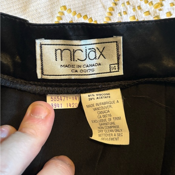 Vintage Black Pleated Maxi Skirt - Picture 6 of 8